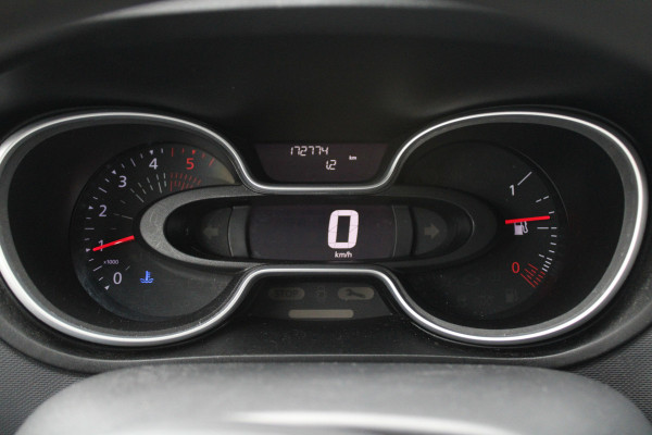 Renault Trafic Passenger 2.0 dCi 120 Grand Life 120pk 9 Zits - Prijs incl. BTW - Airco - Cruise - LED - Navi - Bluetooth - Rijklaar