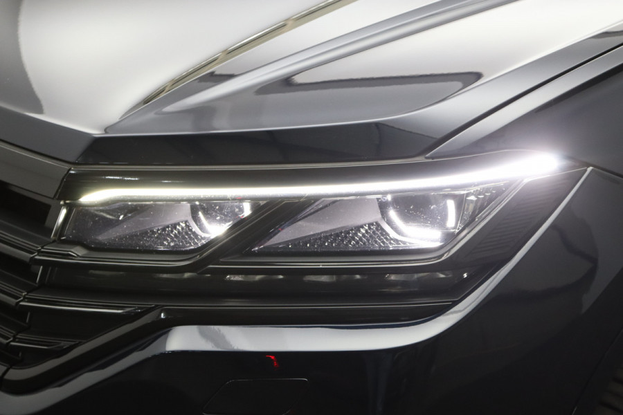 Volkswagen Touareg 3.0 TDI 286 PK Atmosphere R-Line, Luchtvering, Trekhaak, Panoramadak, Adap. Cruise Control