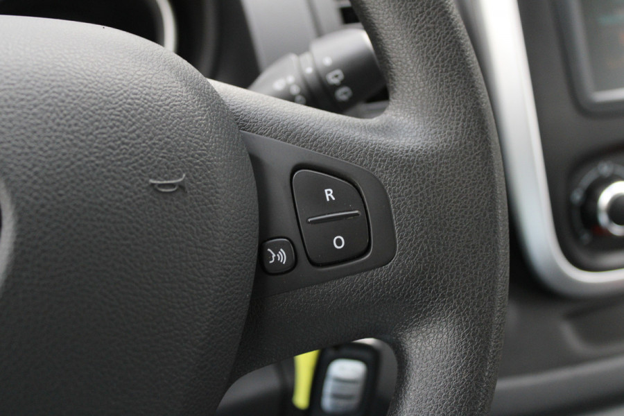 Renault Trafic Passenger 2.0 dCi 120 Grand Life 120pk 9 Zits - Prijs excl. BTW - Airco - Cruise - LED - Navi - Bluetooth - Rijklaar