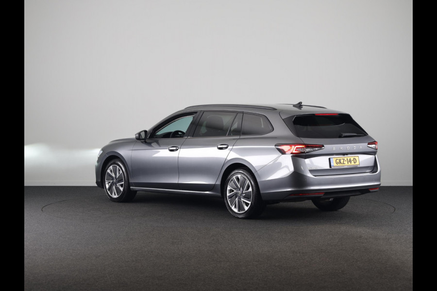 Škoda Superb Combi Business Edition 1.5 MHEV 150pk DSG-7 | Navigatie | Parkeercamera | Verwarmbare voorstoelen en achterbank | 18 inch Lichtmetalen velgen | Verlengde garantie