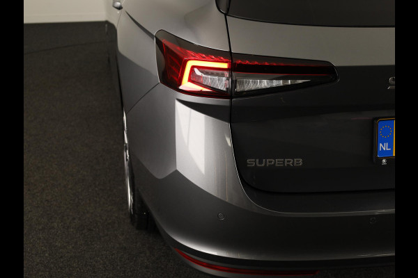 Škoda Superb Combi Business Edition 1.5 MHEV 150pk DSG-7 | Navigatie | Parkeercamera | Verwarmbare voorstoelen en achterbank | 18 inch Lichtmetalen velgen | Verlengde garantie
