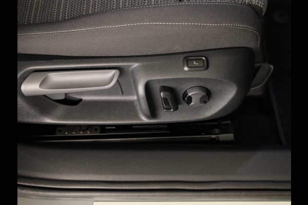 Škoda Superb Combi Business Edition 1.5 MHEV 150pk DSG-7 | Navigatie | Parkeercamera | Verwarmbare voorstoelen en achterbank | 18 inch Lichtmetalen velgen | Verlengde garantie