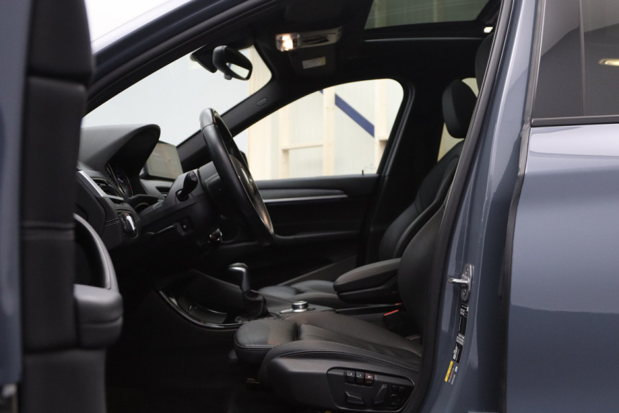 BMW X1 xDrive25e 220 PK High Executive M-Sport PHEV, Leder, Panoramadak, Head-Up, Camera, Keyless