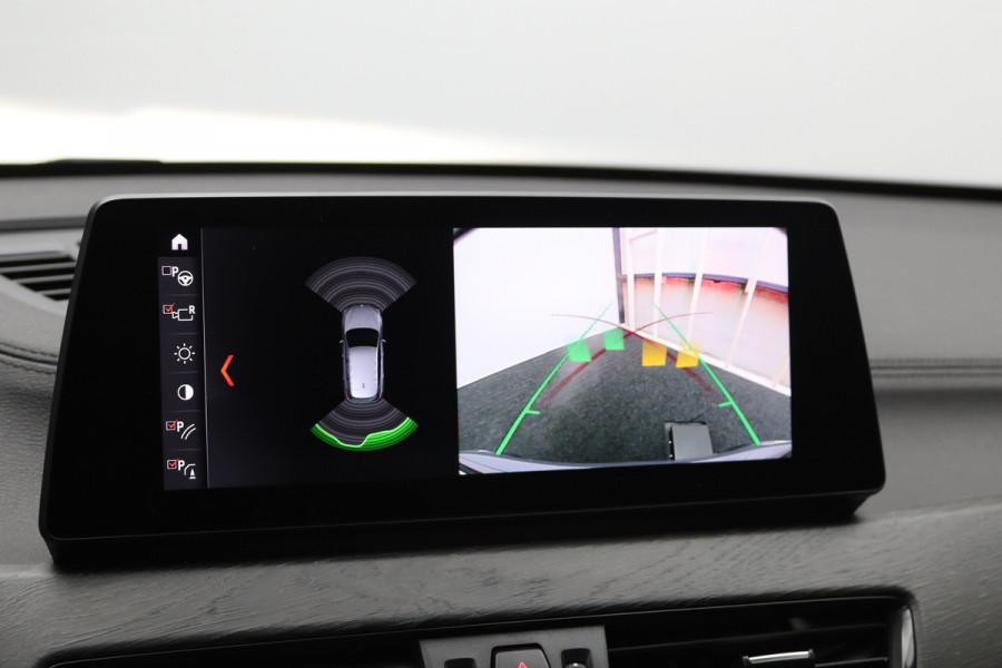 BMW X1 xDrive25e 220 PK High Executive M-Sport PHEV, Leder, Panoramadak, Head-Up, Camera, Keyless