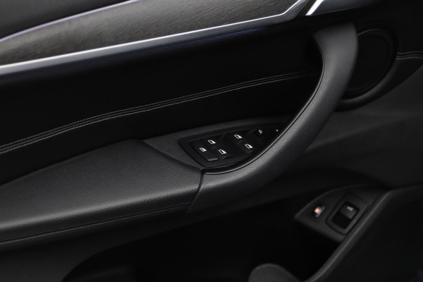 BMW X1 xDrive25e 220 PK High Executive M-Sport PHEV, Leder, Panoramadak, Head-Up, Camera, Keyless