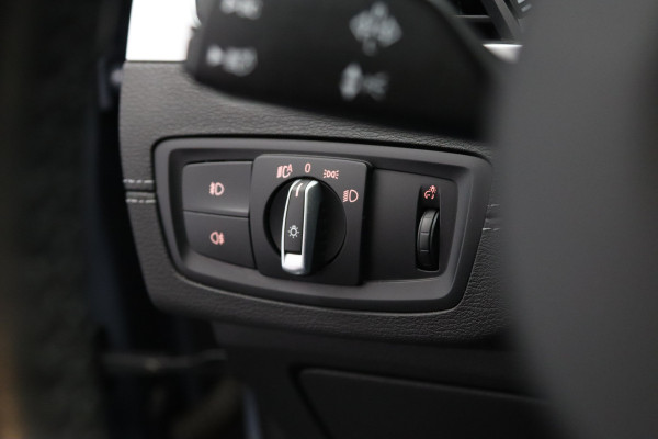 BMW X1 xDrive25e 220 PK High Executive M-Sport PHEV, Leder, Panoramadak, Head-Up, Camera, Keyless