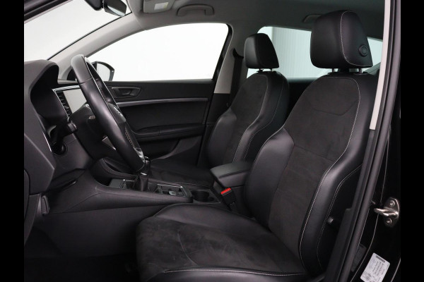 Seat Ateca 1.5 TSI Style Intense | Trekhaak | Leder/Alcantara | Carplay | Camera | Park Assist | Full LED | Navigatie | Climate control | Cruise control | Bluetooth