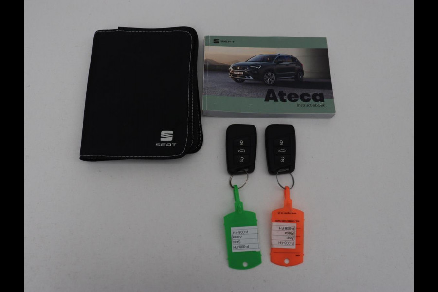 Seat Ateca 1.5 TSI Style Intense | Trekhaak | Leder/Alcantara | Carplay | Camera | Park Assist | Full LED | Navigatie | Climate control | Cruise control | Bluetooth