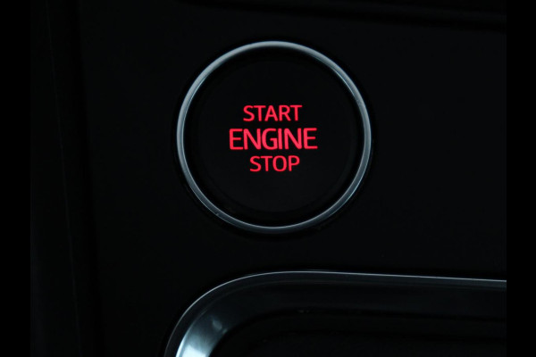 Seat Ateca 1.5 TSI Style Intense | Trekhaak | Leder/Alcantara | Carplay | Camera | Park Assist | Full LED | Navigatie | Climate control | Cruise control | Bluetooth