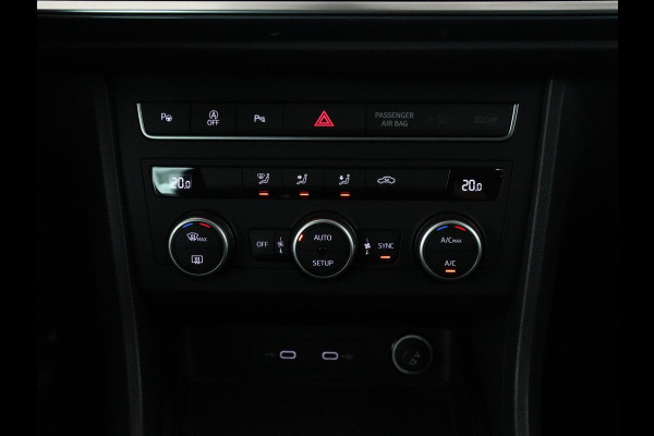 Seat Ateca 1.5 TSI Style Intense | Trekhaak | Leder/Alcantara | Carplay | Camera | Park Assist | Full LED | Navigatie | Climate control | Cruise control | Bluetooth