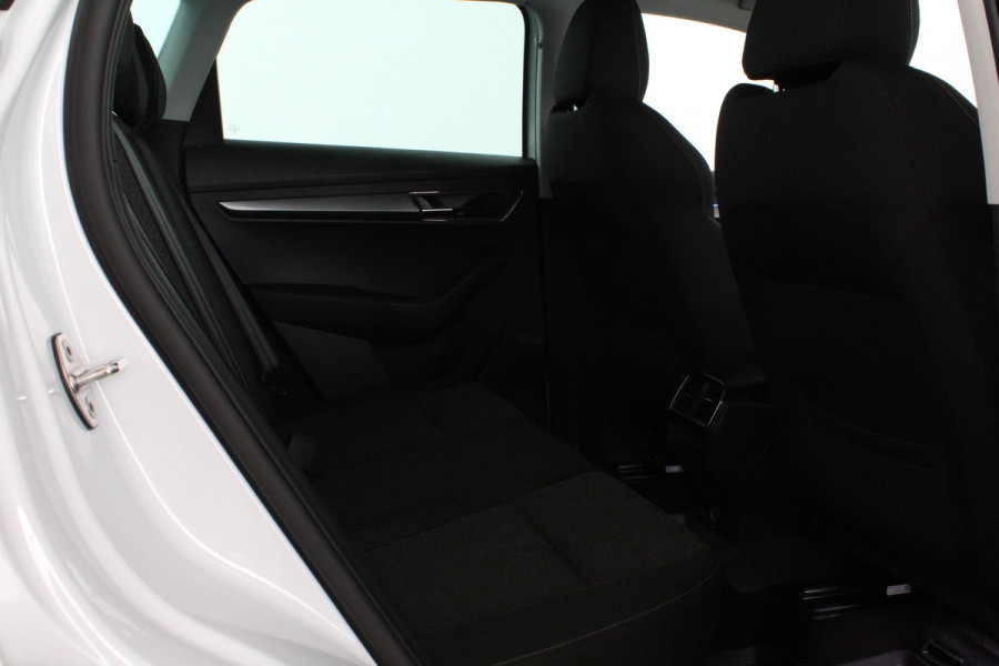 Škoda Karoq 1.5 TSI ACT Style > Camera/Trekhaak/ACC/Stoelverwarming/All season banden...