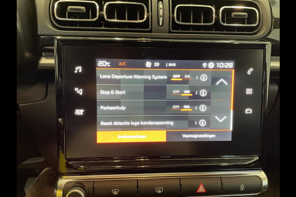 Citroën C3 1.2 PureTech Max Automaat  Airco Navigatie d.m.v.Apple carplay / Android Auto Parksensoren Lichtmetalen Velgen