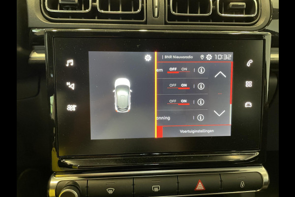 Citroën C3 1.2 PureTech Max Automaat  Airco Navigatie d.m.v.Apple carplay / Android Auto Parksensoren Lichtmetalen Velgen