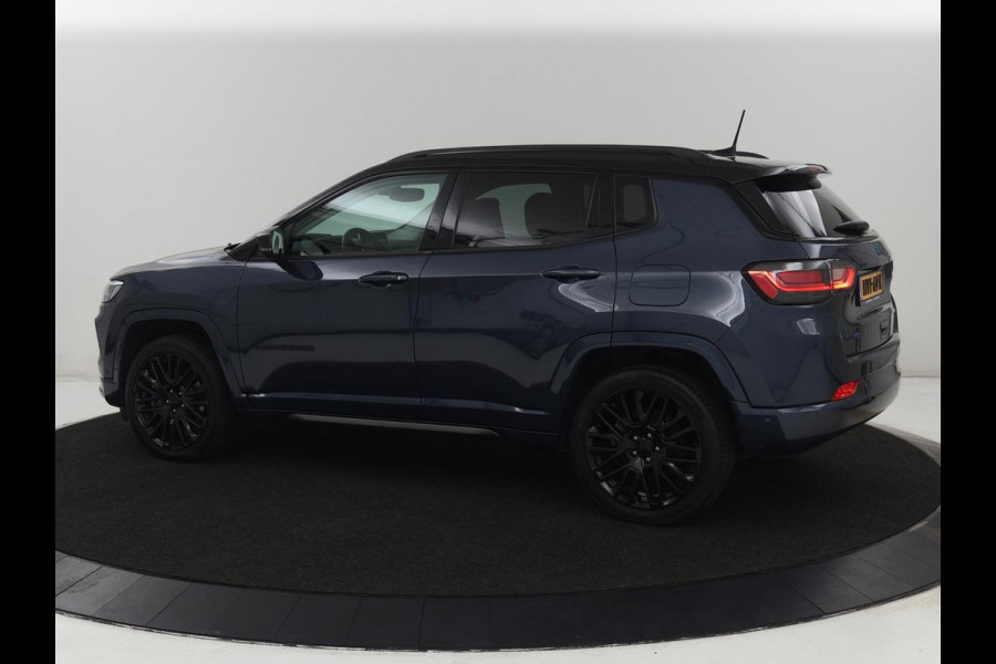 Jeep Compass 4xe 240 Plug-in Hybrid Electric S | Leder | Stoelverwarming | 360 Camera | Adaptive cruise | Alpine Sound | Stuurverwarming | Side Assist | Navigatie | Digital Cockpit | PHEV | Plug In