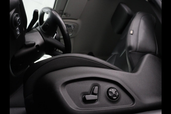 Jeep Compass 4xe 240 Plug-in Hybrid Electric S | Leder | Stoelverwarming | 360 Camera | Adaptive cruise | Alpine Sound | Stuurverwarming | Side Assist | Navigatie | Digital Cockpit | PHEV | Plug In