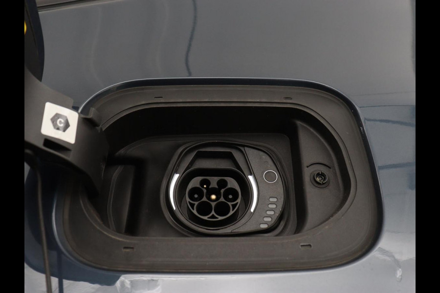 Jeep Compass 4xe 240 Plug-in Hybrid Electric S | Leder | Stoelverwarming | 360 Camera | Adaptive cruise | Alpine Sound | Stuurverwarming | Side Assist | Navigatie | Digital Cockpit | PHEV | Plug In