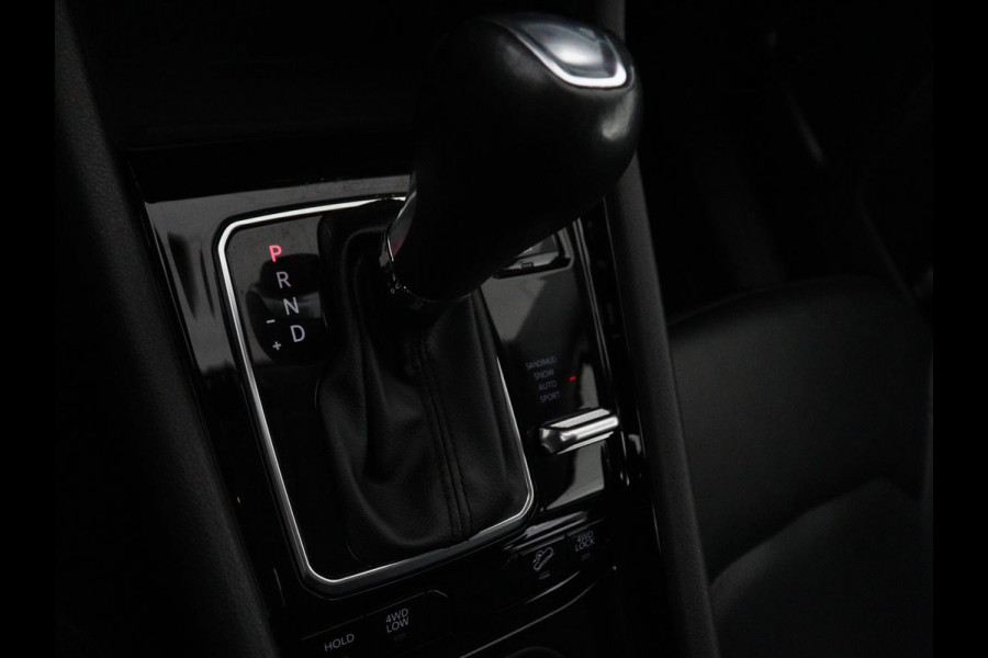 Jeep Compass 4xe 240 Plug-in Hybrid Electric S | Leder | Stoelverwarming | 360 Camera | Adaptive cruise | Alpine Sound | Stuurverwarming | Side Assist | Navigatie | Digital Cockpit | PHEV | Plug In