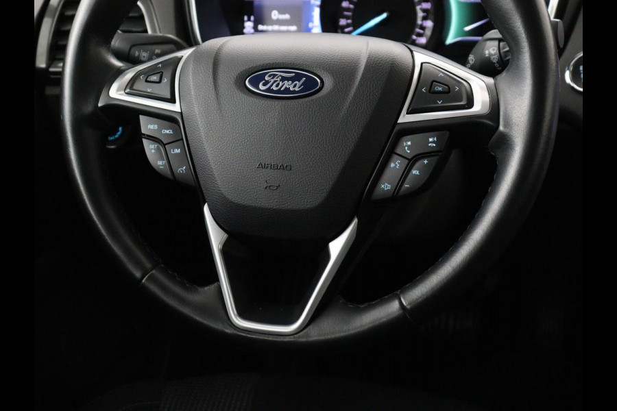 Ford Mondeo 2.0 IVCT HEV Titanium | Stoelverwarming | Carplay | Keyless | Navigatie | Climate control | Parkeerhulp | Cruise control | Bluetooth | DAB | Verwarmde voorruit