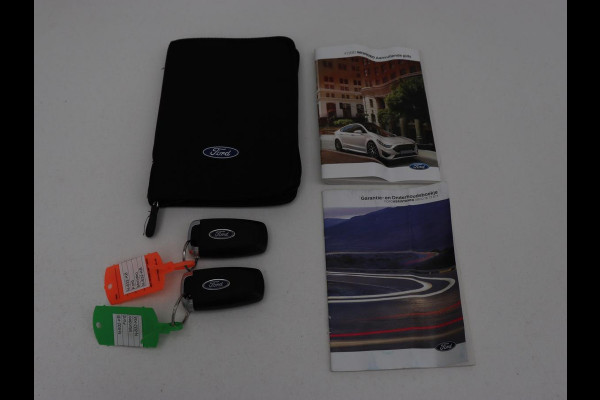 Ford Mondeo 2.0 IVCT HEV Titanium | Stoelverwarming | Carplay | Keyless | Navigatie | Climate control | Parkeerhulp | Cruise control | Bluetooth | DAB | Verwarmde voorruit