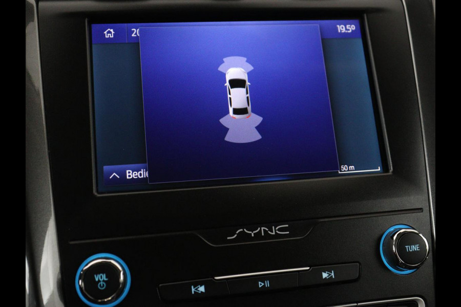 Ford Mondeo 2.0 IVCT HEV Titanium | Stoelverwarming | Carplay | Keyless | Navigatie | Climate control | Parkeerhulp | Cruise control | Bluetooth | DAB | Verwarmde voorruit