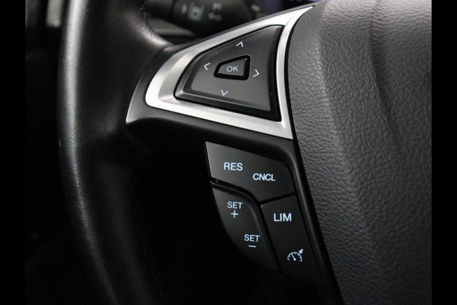 Ford Mondeo 2.0 IVCT HEV Titanium | Stoelverwarming | Carplay | Keyless | Navigatie | Climate control | Parkeerhulp | Cruise control | Bluetooth | DAB | Verwarmde voorruit