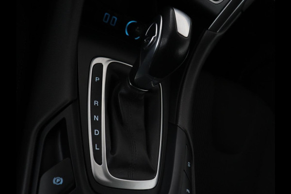 Ford Mondeo 2.0 IVCT HEV Titanium | Stoelverwarming | Carplay | Keyless | Navigatie | Climate control | Parkeerhulp | Cruise control | Bluetooth | DAB | Verwarmde voorruit