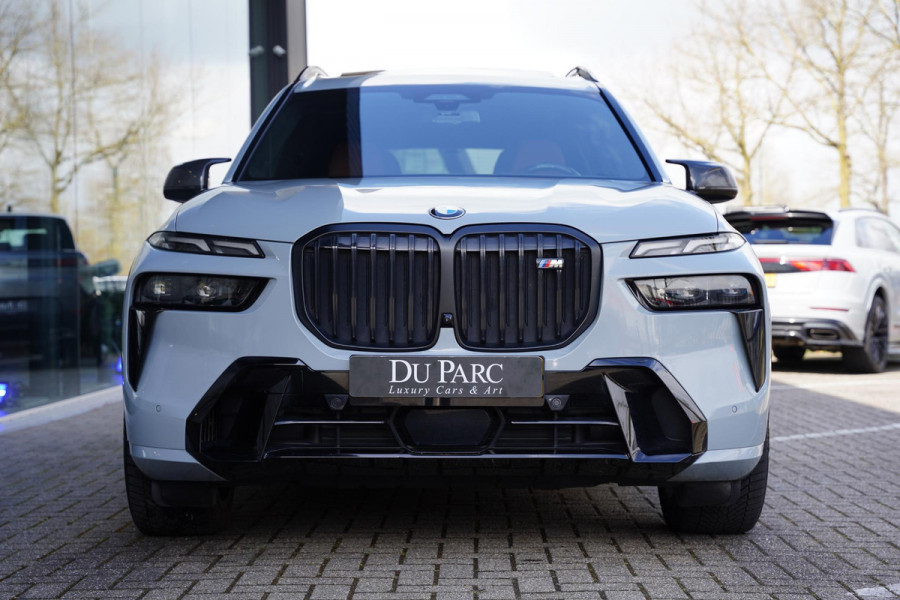 BMW X7 M 60 I X DRIVE 6 P / Individual / Sky Lounge / BTW