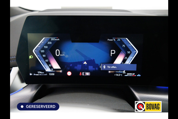 BMW 2 Serie Active Tourer 218i M-Sport automaat | 19 inch Individual Panoramadak | Harman Kardon | HUD Adaptive cruise, 360 Camera, PDC V+A,  El.verstelbare stoel met geheugen, Elektrische achterklep, Keyless