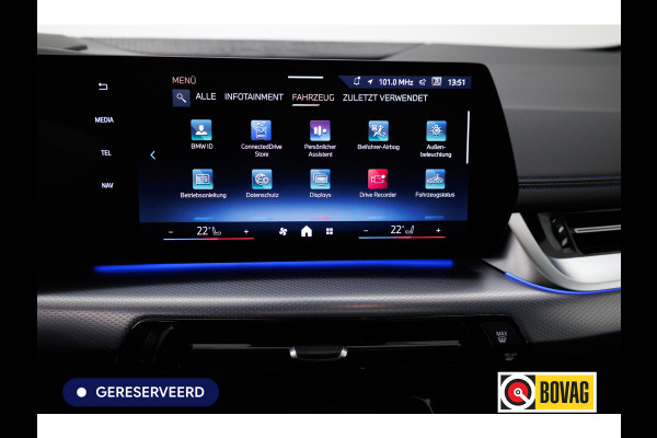 BMW 2 Serie Active Tourer 218i M-Sport automaat | 19 inch Individual Panoramadak | Harman Kardon | HUD Adaptive cruise, 360 Camera, PDC V+A,  El.verstelbare stoel met geheugen, Elektrische achterklep, Keyless