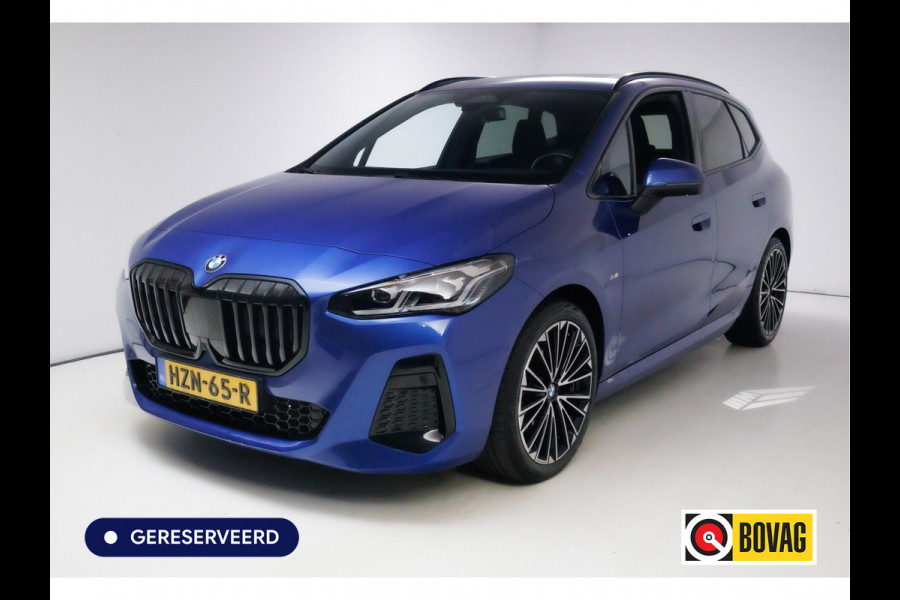 BMW 2 Serie Active Tourer 218i M-Sport automaat | 19 inch Individual Panoramadak | Harman Kardon | HUD Adaptive cruise, 360 Camera, PDC V+A,  El.verstelbare stoel met geheugen, Elektrische achterklep, Keyless