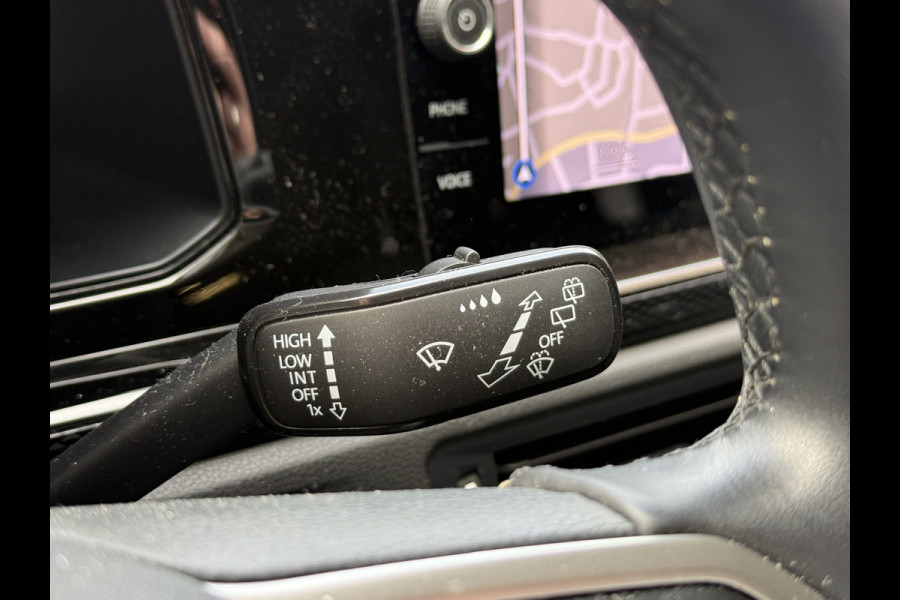 Volkswagen Taigo 1.0 TSI Life | Camera | Apple Carplay | Uitstraling | 18'' Inch