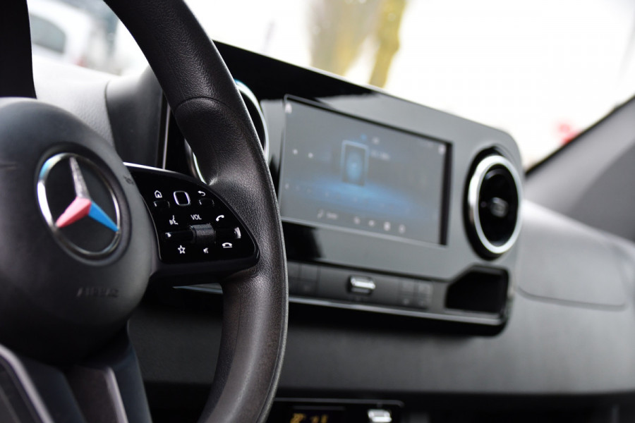 Mercedes-Benz Sprinter 319 V6 3.0 CDI L2H2 AMG Black Edition Camera, Cruise, Carplay, LED, 10,5'' Mbux, 3500kg Trekhaak, Uniek! 190pk, Automaat,