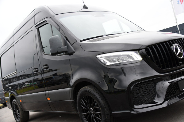 Mercedes-Benz Sprinter 319 V6 3.0 CDI L2H2 AMG Black Edition Camera, Cruise, Carplay, LED, 10,5'' Mbux, 3500kg Trekhaak, Uniek! 190pk, Automaat,