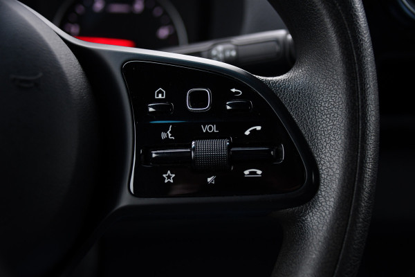 Mercedes-Benz Sprinter 319 V6 3.0 CDI L2H2 AMG Black Edition Camera, Cruise, Carplay, LED, 10,5'' Mbux, 3500kg Trekhaak, Uniek! 190pk, Automaat,