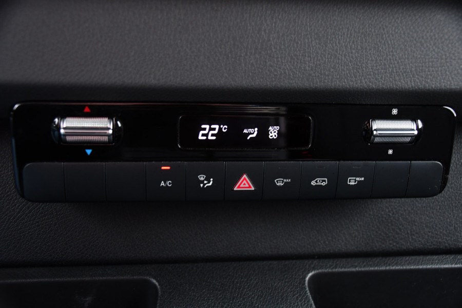 Mercedes-Benz Sprinter 319 V6 3.0 CDI L2H2 AMG Black Edition Camera, Cruise, Carplay, LED, 10,5'' Mbux, 3500kg Trekhaak, Uniek! 190pk, Automaat,