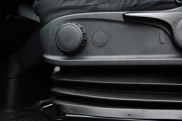 Mercedes-Benz Sprinter 319 V6 3.0 CDI L2H2 AMG Black Edition Camera, Cruise, Carplay, LED, 10,5'' Mbux, 3500kg Trekhaak, Uniek! 190pk, Automaat,