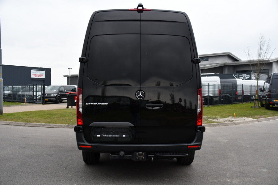 Mercedes-Benz Sprinter 319 V6 3.0 CDI L2H2 AMG Black Edition Camera, Cruise, Carplay, LED, 10,5'' Mbux, 3500kg Trekhaak, Uniek! 190pk, Automaat,