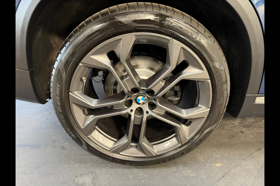 BMW X5 XDrive40i High Executive | H&K | Luchtvering | 21 inch | Multicontour stoelen | HUD | Luchtvering