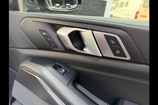 BMW X5 XDrive40i High Executive | H&K | Luchtvering | 21 inch | Multicontour stoelen | HUD | Luchtvering