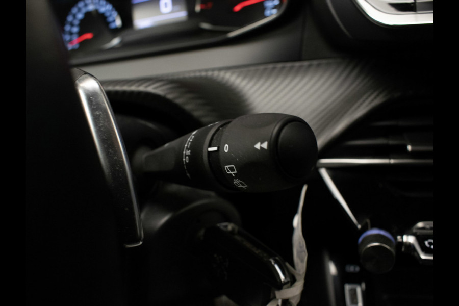 Peugeot 208 1.2 PureTech Sport (APPLE CARPLAY,NAVI,PDC,CLIMATE,CRUISE,LED,ELEKTRISCH PAKKET,SPORTSTOELEN,NETTE STAAT)
