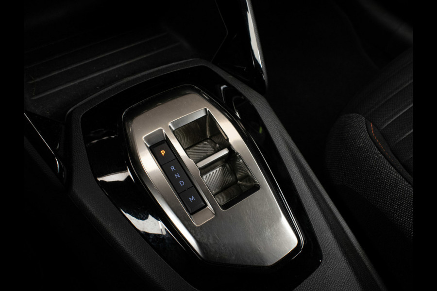 Peugeot 208 1.2 PureTech Sport (APPLE CARPLAY,NAVI,PDC,CLIMATE,CRUISE,LED,ELEKTRISCH PAKKET,SPORTSTOELEN,NETTE STAAT)