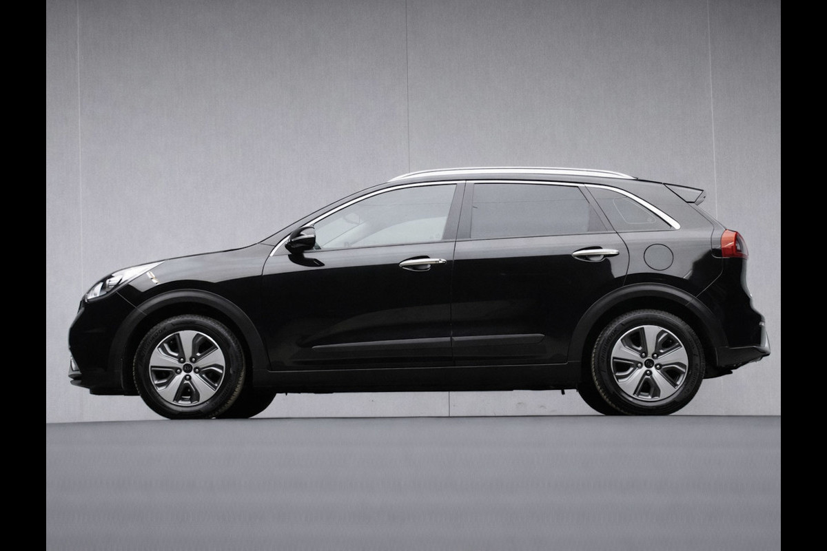 Kia Niro 1.6 GDi Hybrid DynamicLine Sport (APPLE CARPLAY,NAVI,CAMERA,PDC,CLIMATE,CRUISE,GETINT,LED,SPORTSTOELEN,NETTE STAAT)