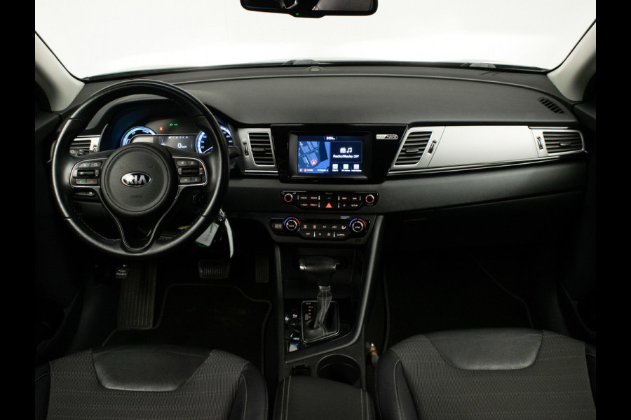 Kia Niro 1.6 GDi Hybrid DynamicLine Sport (APPLE CARPLAY,NAVI,CAMERA,PDC,CLIMATE,CRUISE,GETINT,LED,SPORTSTOELEN,NETTE STAAT)