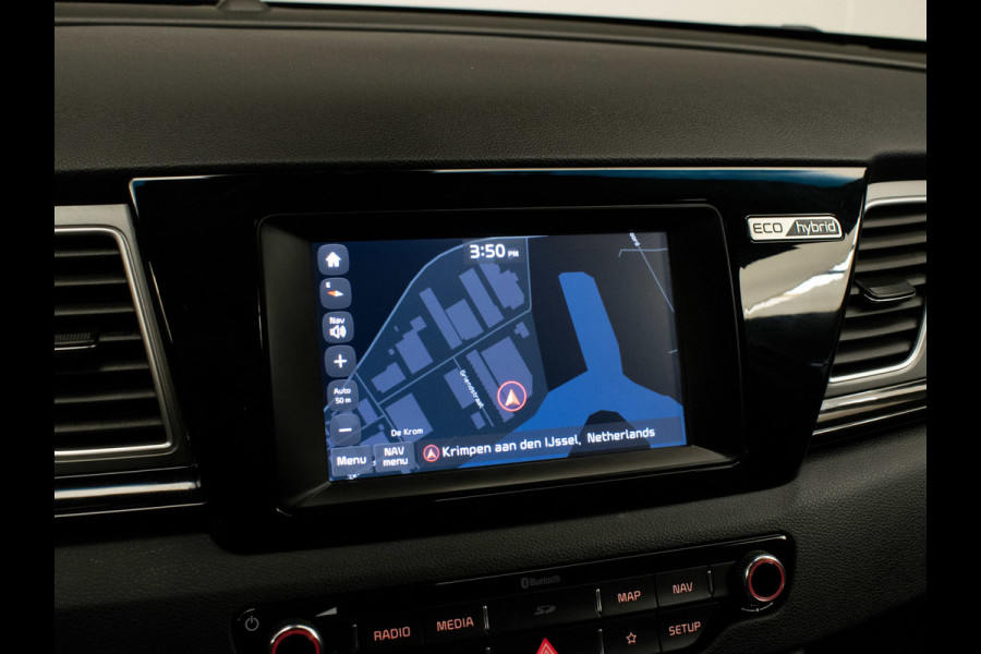 Kia Niro 1.6 GDi Hybrid DynamicLine Sport (APPLE CARPLAY,NAVI,CAMERA,PDC,CLIMATE,CRUISE,GETINT,LED,SPORTSTOELEN,NETTE STAAT)