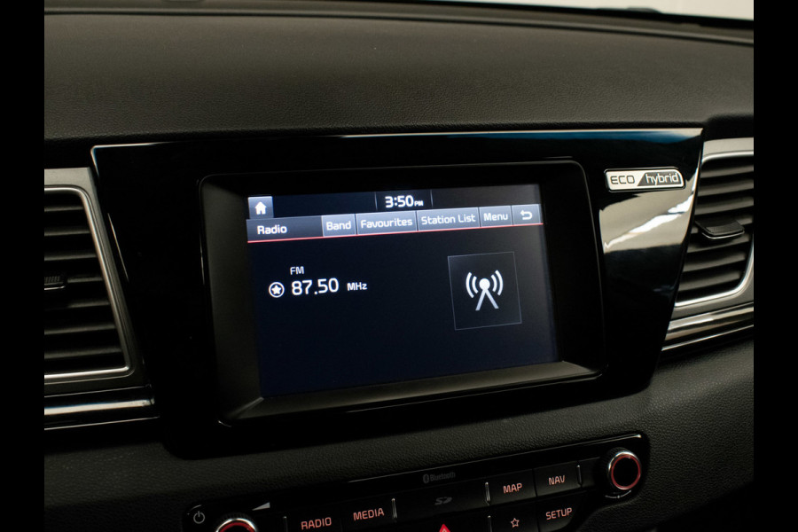 Kia Niro 1.6 GDi Hybrid DynamicLine Sport (APPLE CARPLAY,NAVI,CAMERA,PDC,CLIMATE,CRUISE,GETINT,LED,SPORTSTOELEN,NETTE STAAT)