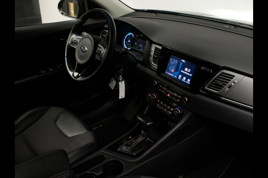 Kia Niro 1.6 GDi Hybrid DynamicLine Sport (APPLE CARPLAY,NAVI,CAMERA,PDC,CLIMATE,CRUISE,GETINT,LED,SPORTSTOELEN,NETTE STAAT)
