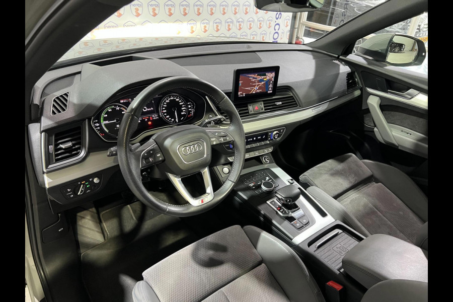 Audi Q5 55 TFSI e quattro Competition/CAMERA/HUD/LED/APPLE CARPLAY