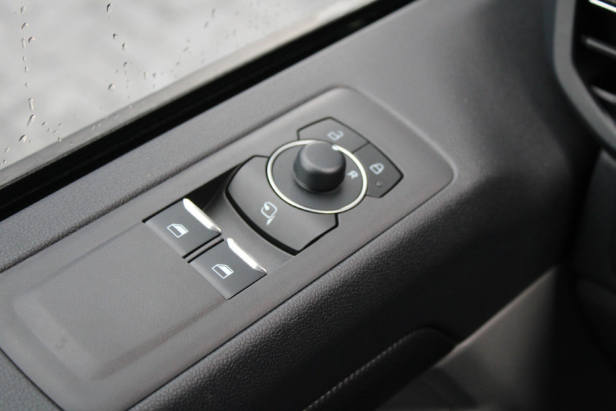 Ford E-Transit Custom 340 L2H1 Limited 65 kWh 218pk - LED - 360 Camera - B&O - ACC - Navi - Stoel/Stuurverwarming - Rijklaar