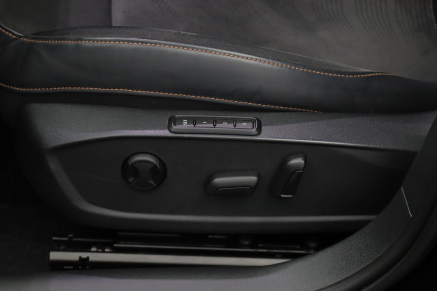 CUPRA Formentor 1.4 e-Hybrid VZ 245 PK Black Edition PHEV, Memory, Leder-Alcantara, Winterpakket