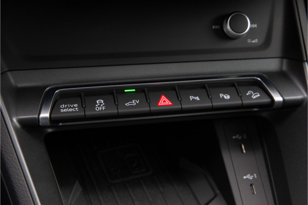 Audi Q3 Sportback 45 TFSI e Advanced Edition, S-Line int. , Pano, Camera 2021